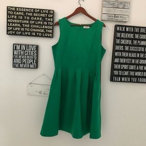 Calvin Klein Size 16 Green Dress